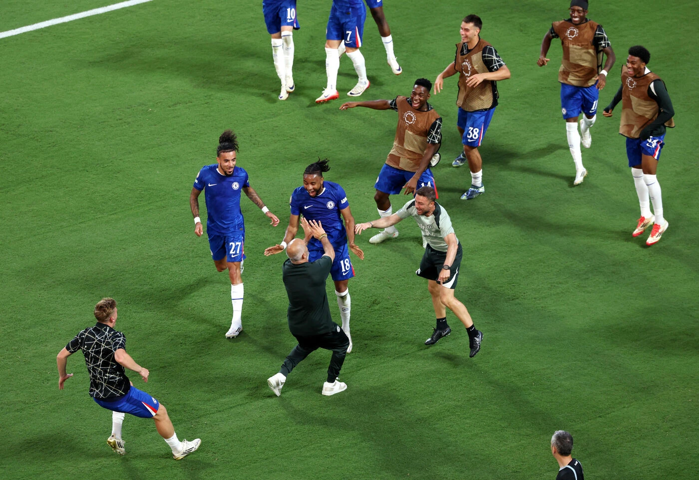 Chelsea-Benfica (4-1 a.p.) : interruption pour orage, prolongation, les Anglais s’imposent au bout d’un scenario dingue