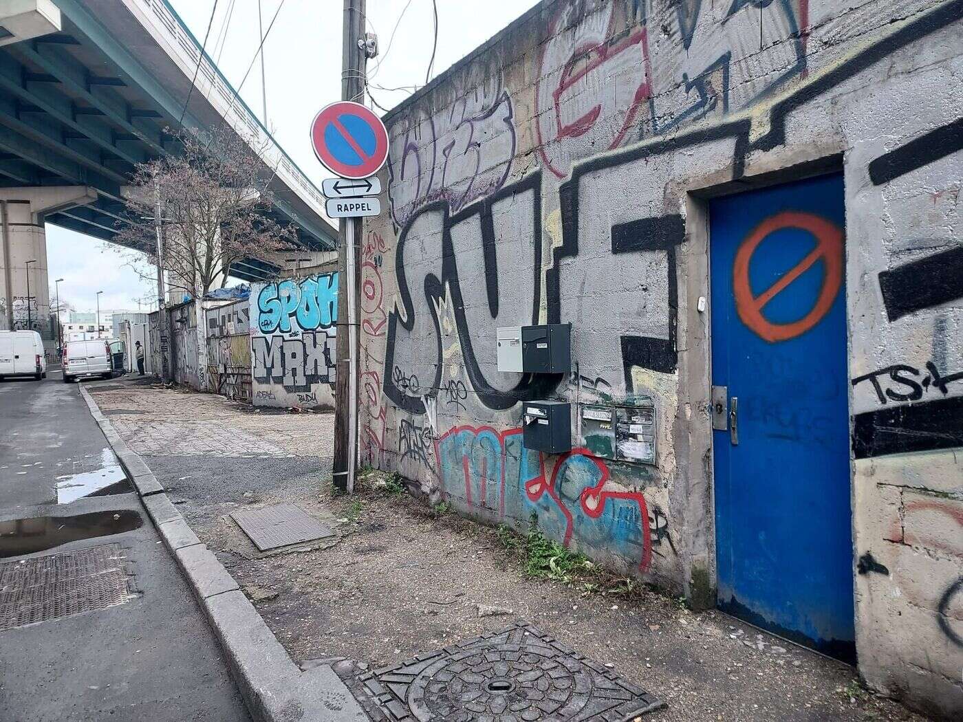 Aubervilliers : un homme enchaîné à un mur et six personnes interpellées dans un atelier de cuisine clandestin