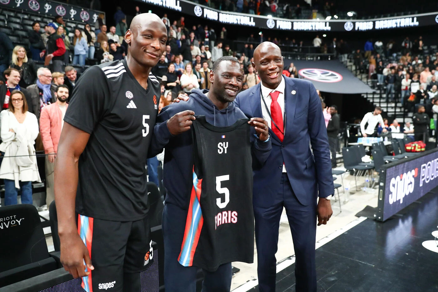 Basket : l’acteur Omar Sy nouveau co-propriétaire du Paris Basketball
