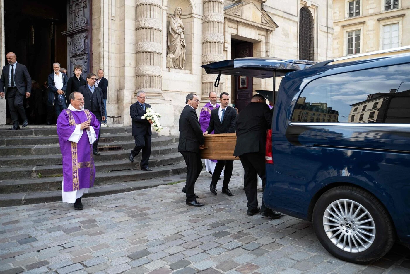 Obsèques de Jean Tiberi : Hidalgo, Dati, Luis Fernandez… Ils sont venus dire adieu à l’ancien maire de Paris