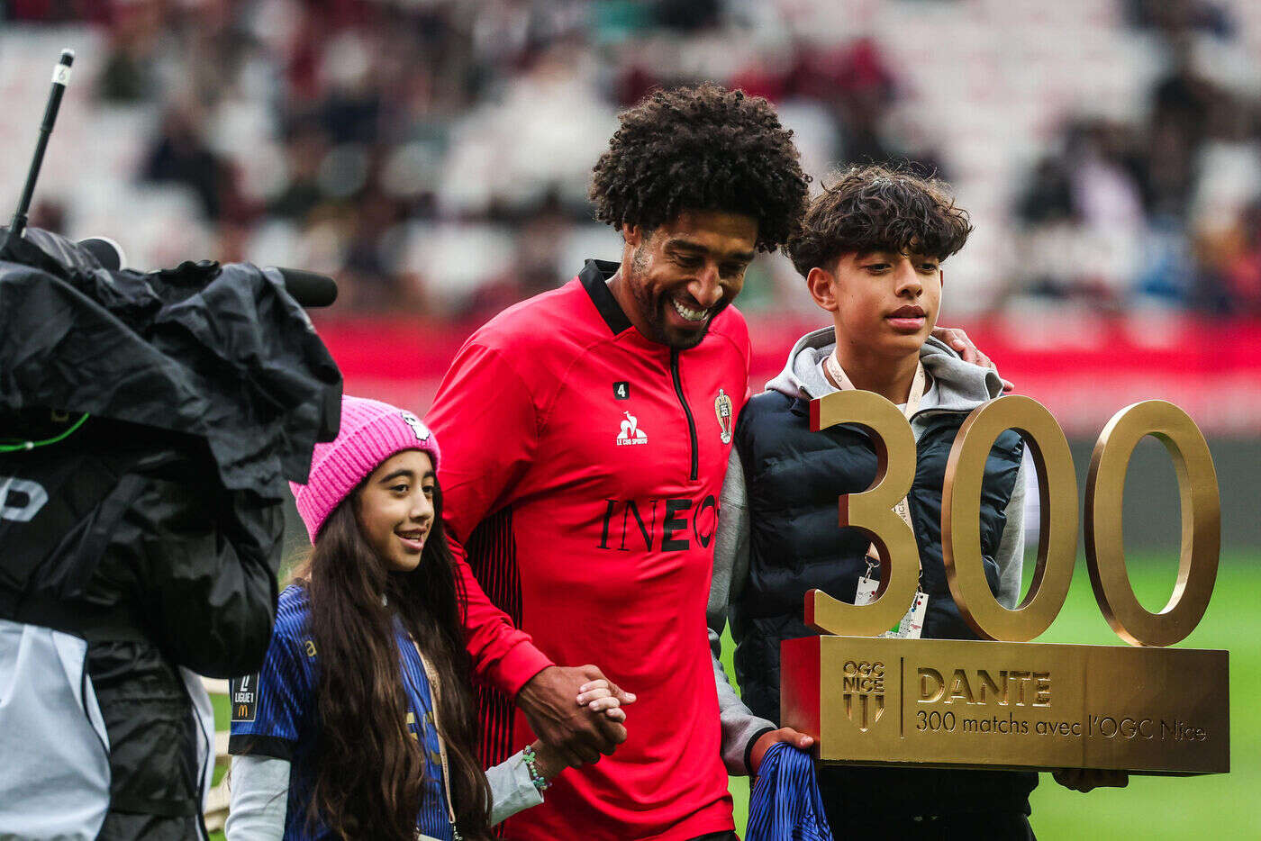 Ligue 1 : à 41 ans, Dante prolonge à Nice jusqu’en 2026