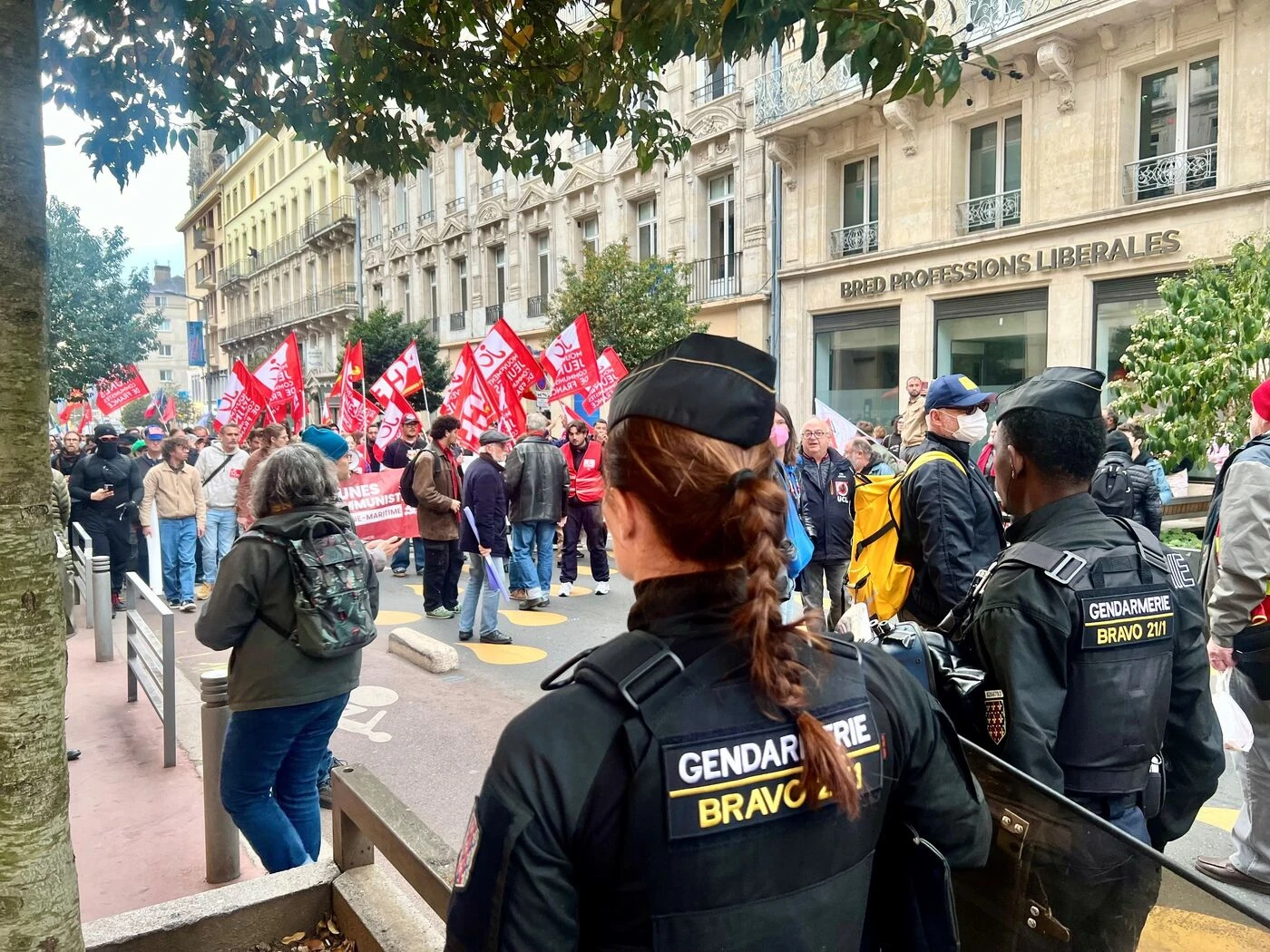 « Ne laissez passer personne » : à Rouen, manifestants d’ultra-droite et contre-manifestants ne se sont pas croisés