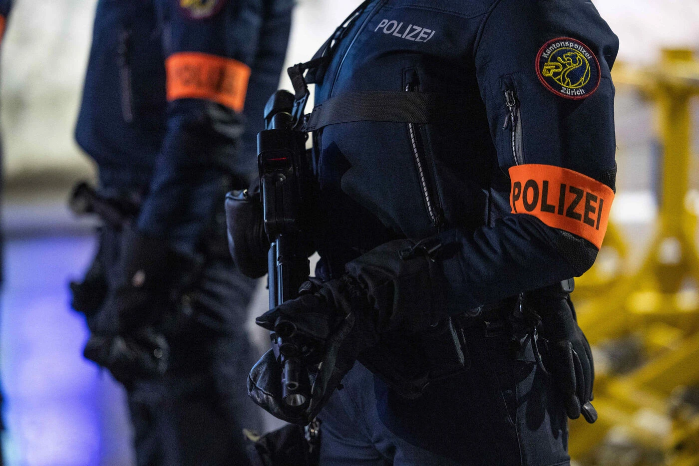 Suisse : au moins trois blessés à l’armée blanche dans une gare près de Zurich