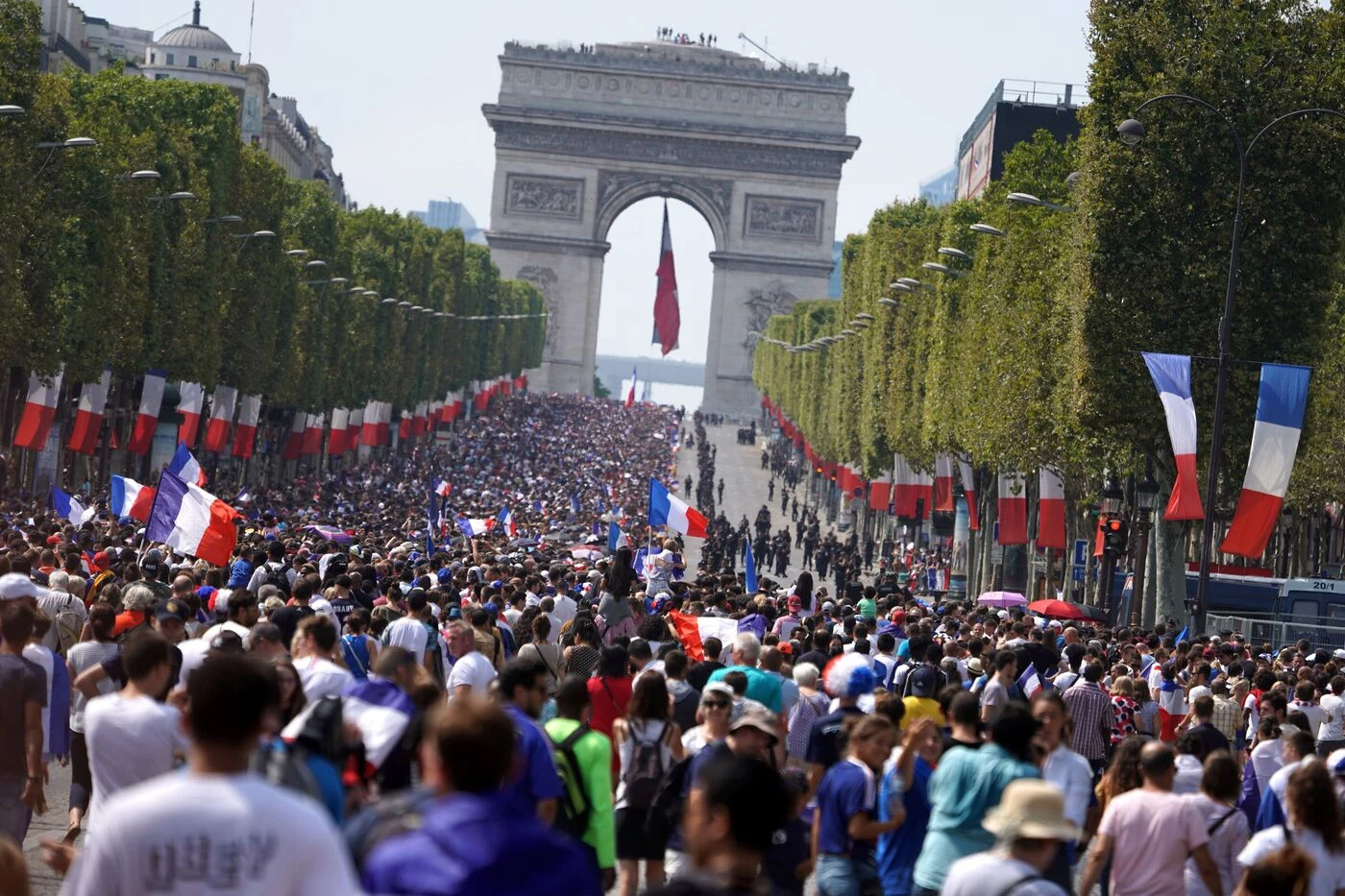 Ligue des champions : le PSG souhaite une parade dimanche 1er juin sur les Champs-Élysées en cas de sacre