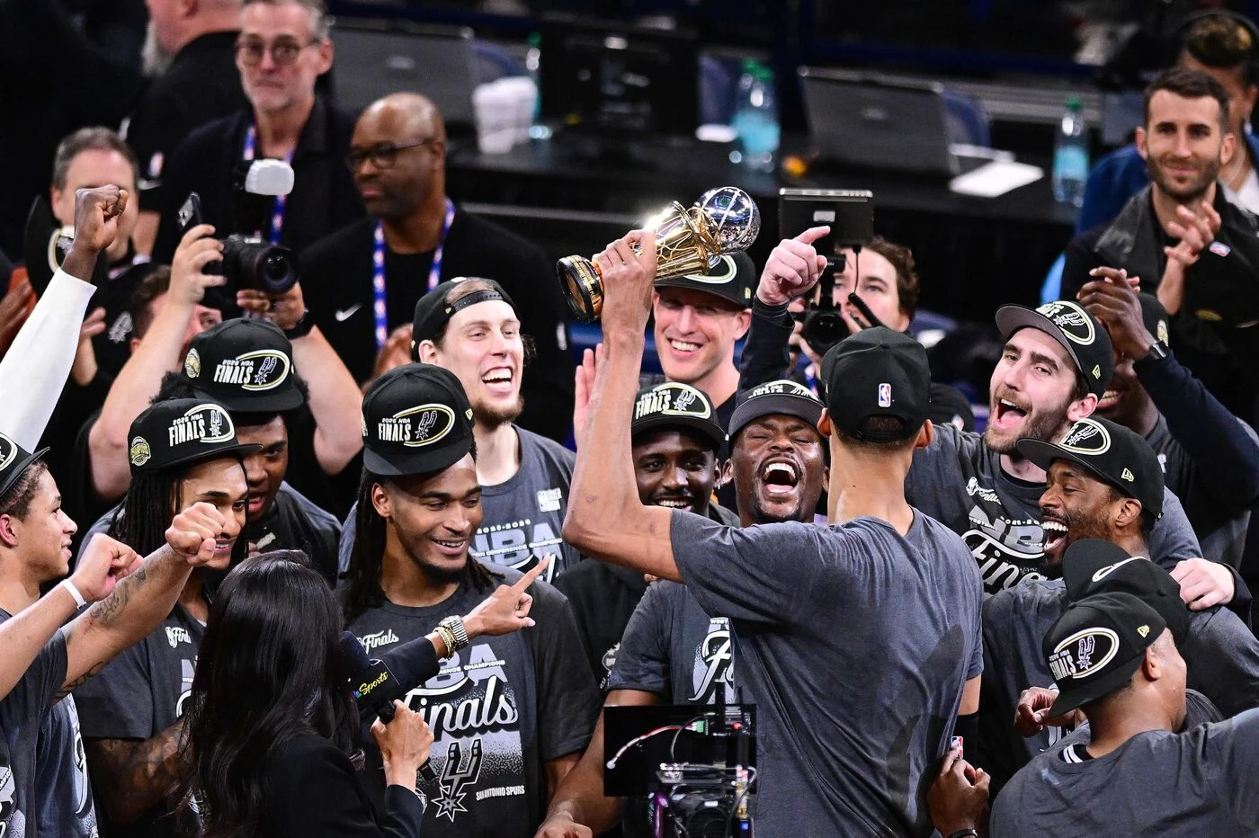 Premier match dans la nuit de mercredi à jeudi : le calendrier des finales NBA avec Wembanyama et les Spurs contre New York