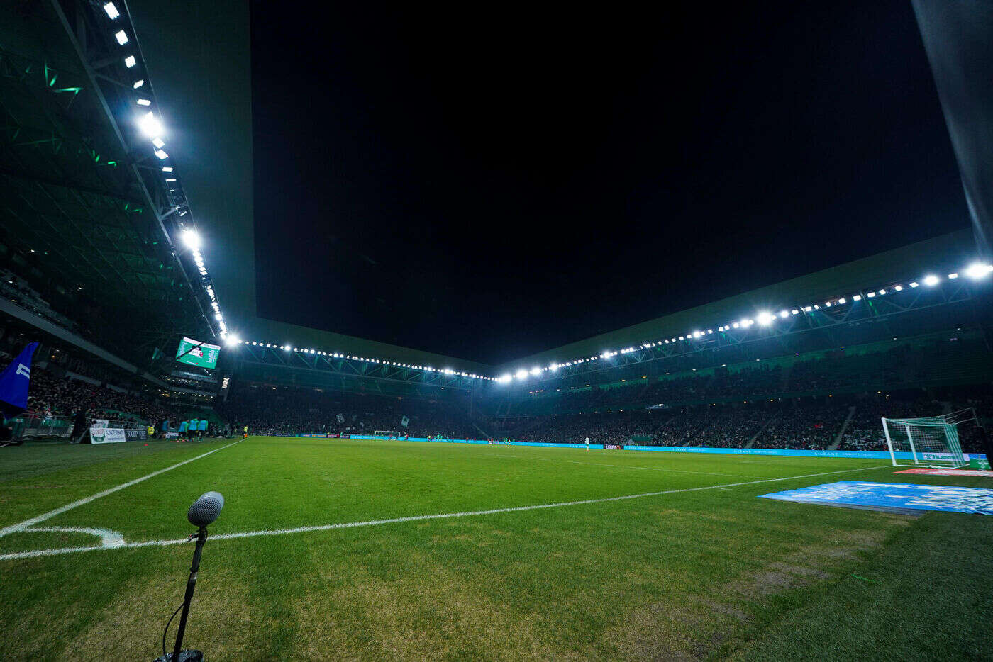 Ligue 1 : pris à partie, un gendarme en civil supporter de l’OM, tire en l’air après Saint-Étienne-Marseille