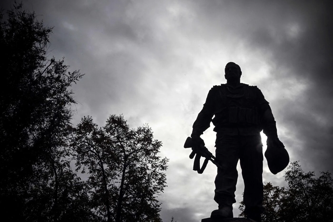 Guerre en Ukraine : « L’étrangleur de Sosnovka », tueur en série russe envoyé sur le front, traqué par les autorités après sa désertion