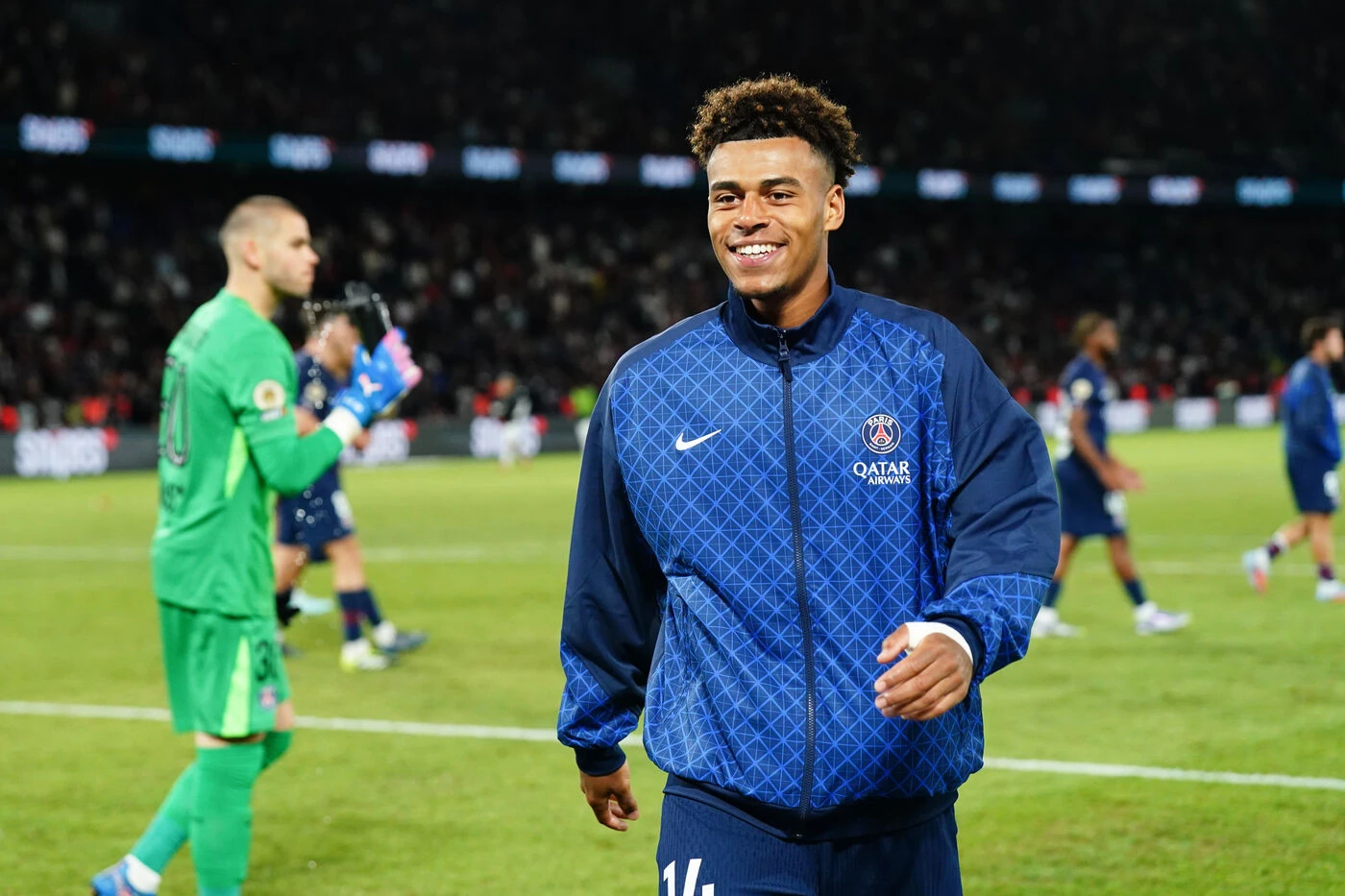 PSG-Strasbourg : la composition officielle des Parisiens avec Doué, Barcola, et Zaïre-Emery capitaine