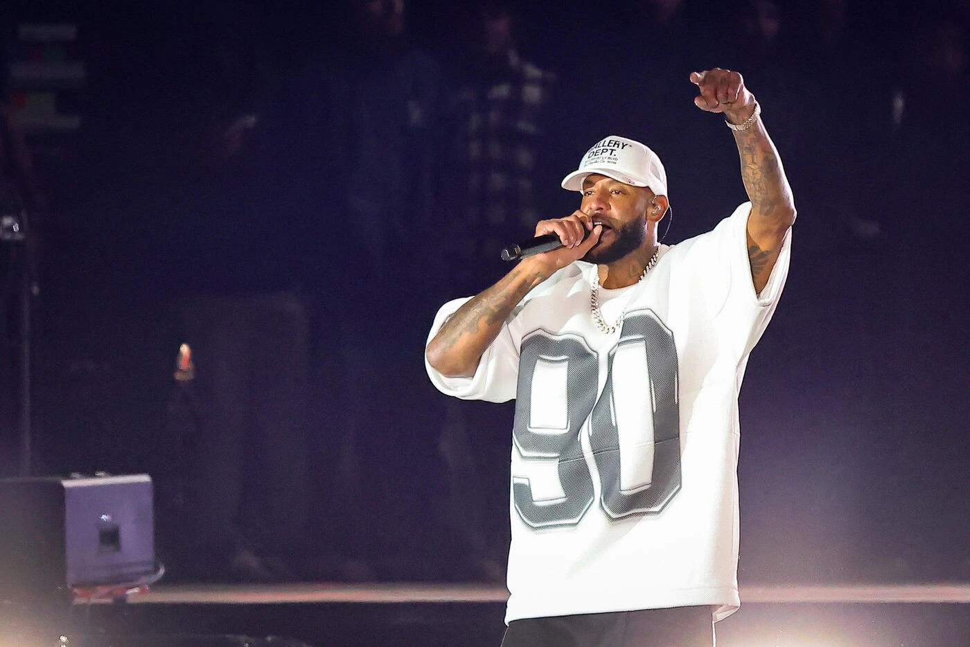 Booba condamné à trois mois avec sursis pour injure raciale et cyberharcèlement envers une journaliste