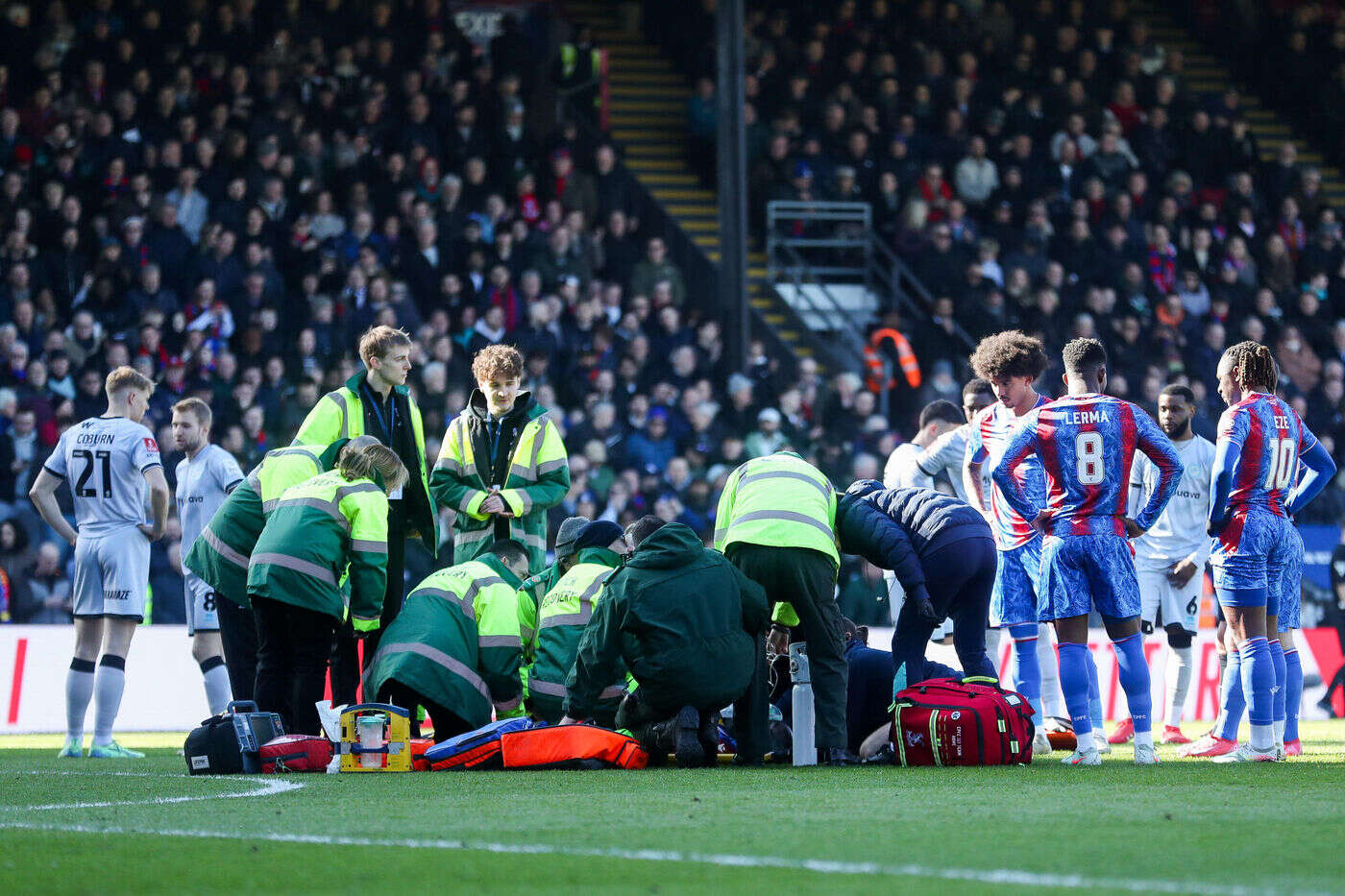 « La sortie la plus inconsciente que j’ai jamais vue » : le président de Crystal Palace fustige la blessure de Mateta