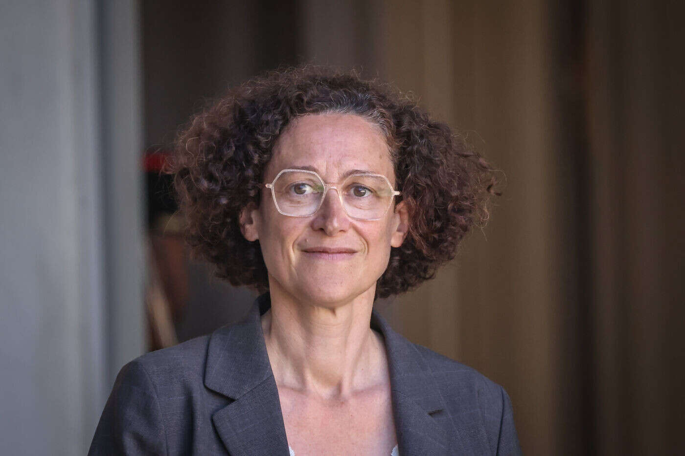 Prix de l’électricité : Emmanuelle Wargon promet « plus d’heures creuses en journée » mais toujours « cinq heures la nuit »