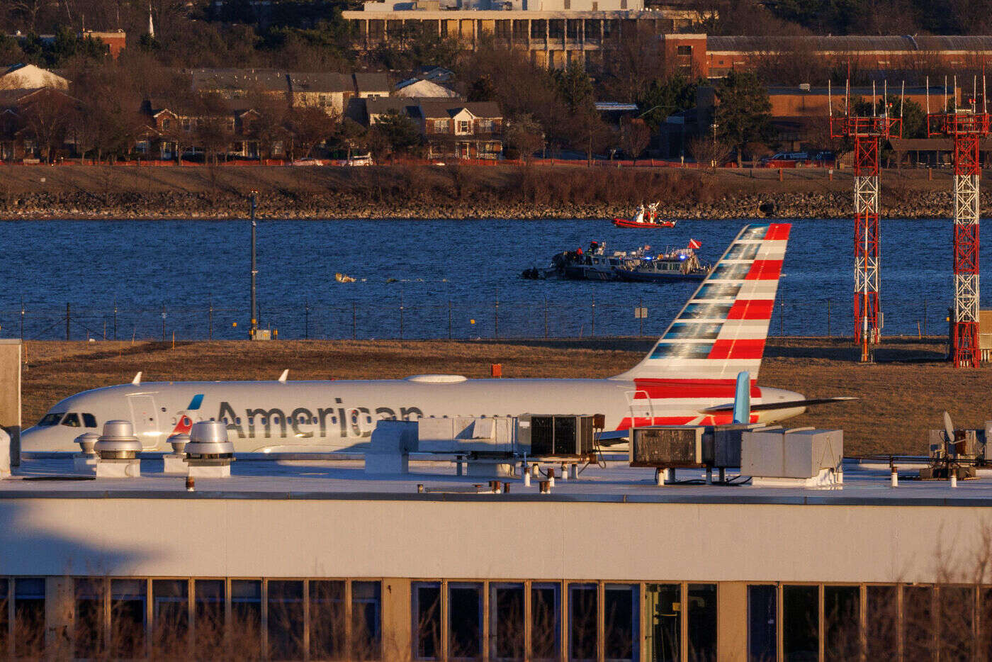 Un homme qui voulait « parler à Donald Trump » agresse deux personnes à bord d’un vol American Airlines