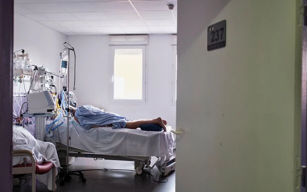 Covid-19 : comme les adultes, les ados pourront recevoir deux traitements par anticorps de synthèse