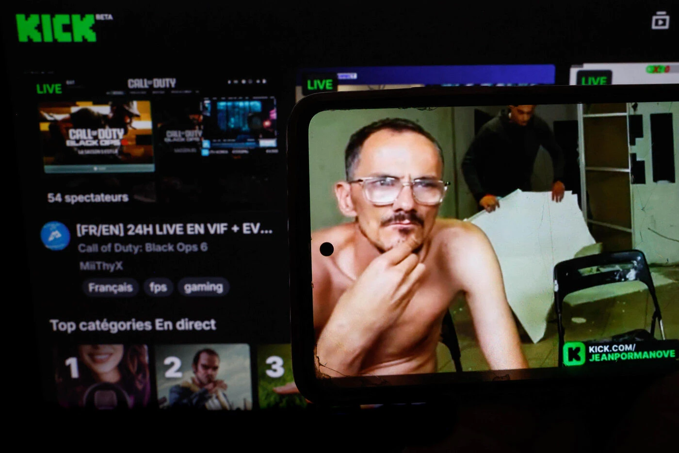 Mort de Jean Pormanove : deux mois après le décès du streamer, l’émission « Lokal », relancée sur Twitch, suscite l’indignation