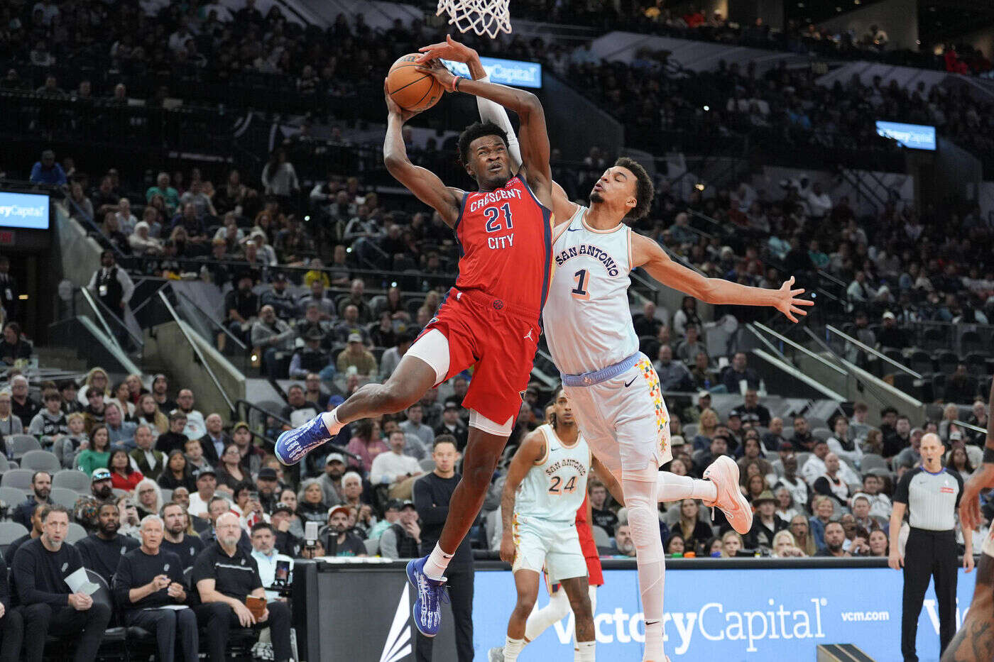 « Il fallait que je fasse quelque chose » : Victor Wembanyama décisif et Chris Paul record face aux Pelicans en NBA