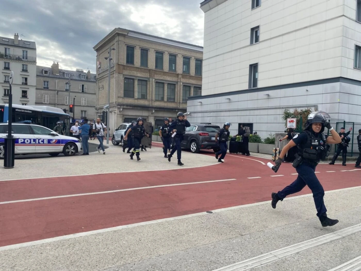 Mouvement du 10 septembre : rassemblement et échauffourées aux abords de la gare du Nord à Paris