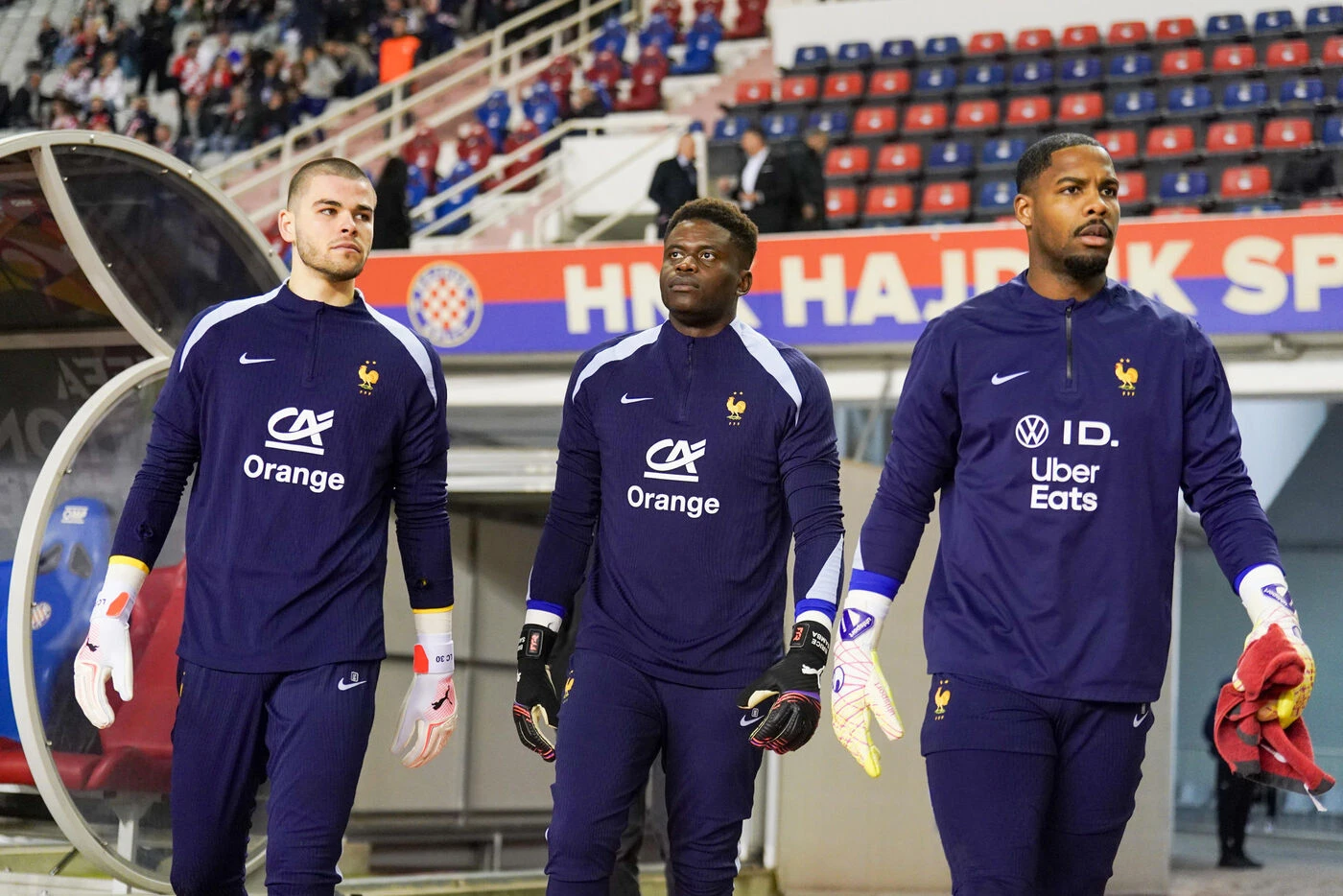 Equipe de France : le match Brice Samba - Lucas Chevalier est lancé pour la place de numéro 2