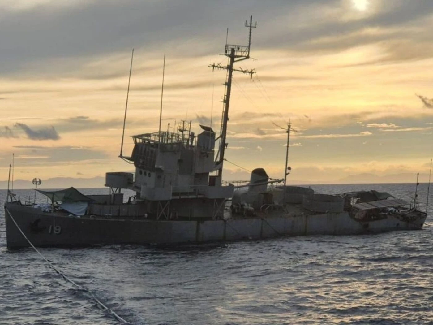 Un navire datant la Seconde Guerre mondiale prend l’eau juste avant un exercice militaire des États-Unis et des Philippines