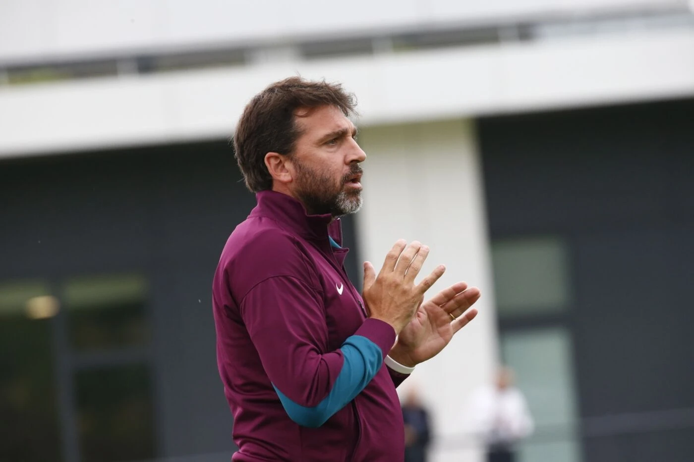 « Se rapprocher au maximum de la philosophie des pros » : le coach des U19 du PSG dévoile les secrets du succès