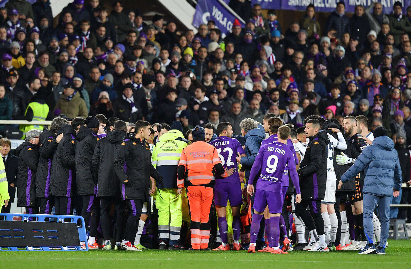 Football : inquiétude en Italie après le malaise d’Edoardo Bove, le match Fiorentina-Inter arrêté