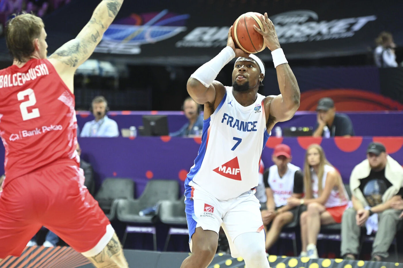 France-Pologne (83-76) : les Bleus se qualifient pour les 8es et se rassurent