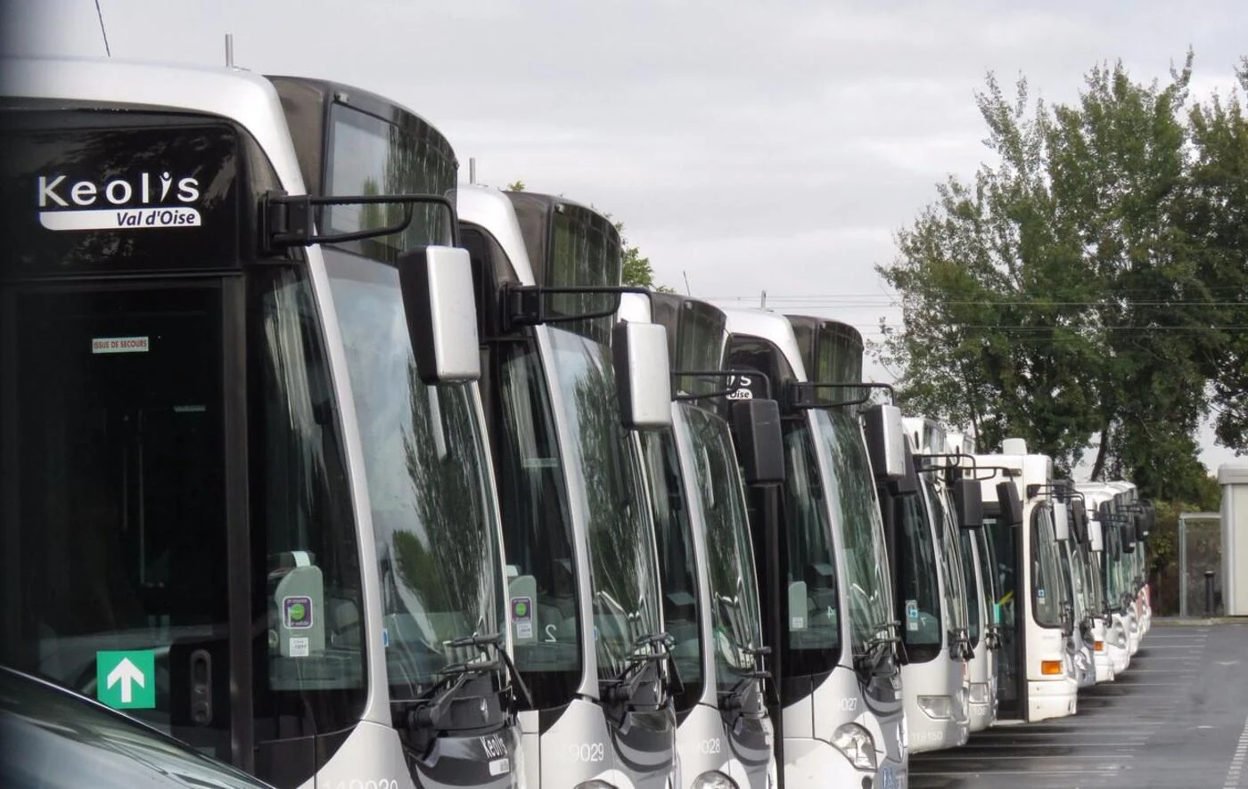 « C’est mieux qu’un licenciement » : un chauffeur de bus, agressé par un passager, mis à pied pour ne pas avoir respecté les règles de sécurité