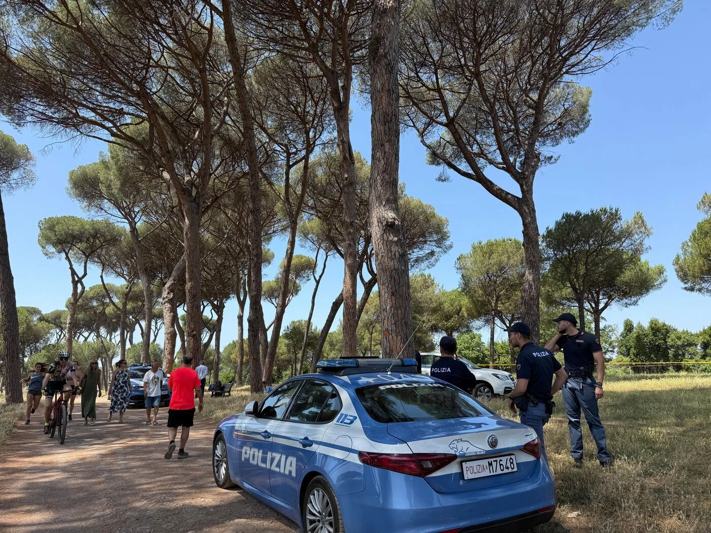 Le corps d’un nourrisson retrouvé dans des sous-bois à Rome, un Américain soupçonné d’avoir tué sa propre fille