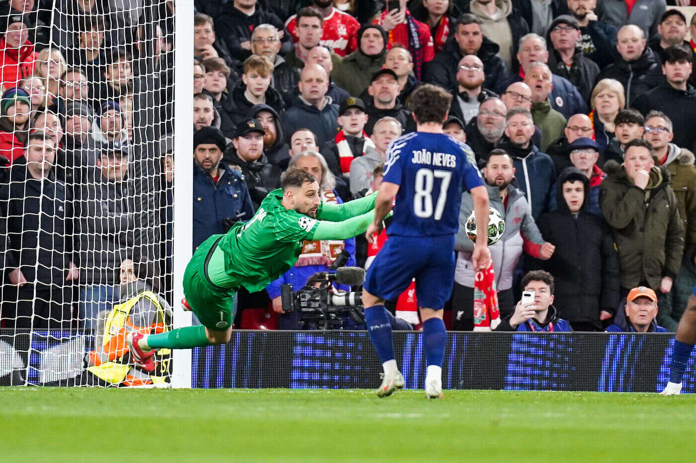 Liverpool-PSG : la vidéo de l’arrêt réflexe de Donnarumma qui sauve Paris