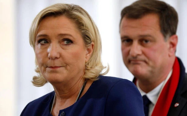Louis Aliot se verrait bien prendre la tête du Rassemblement national pendant la présidentielle