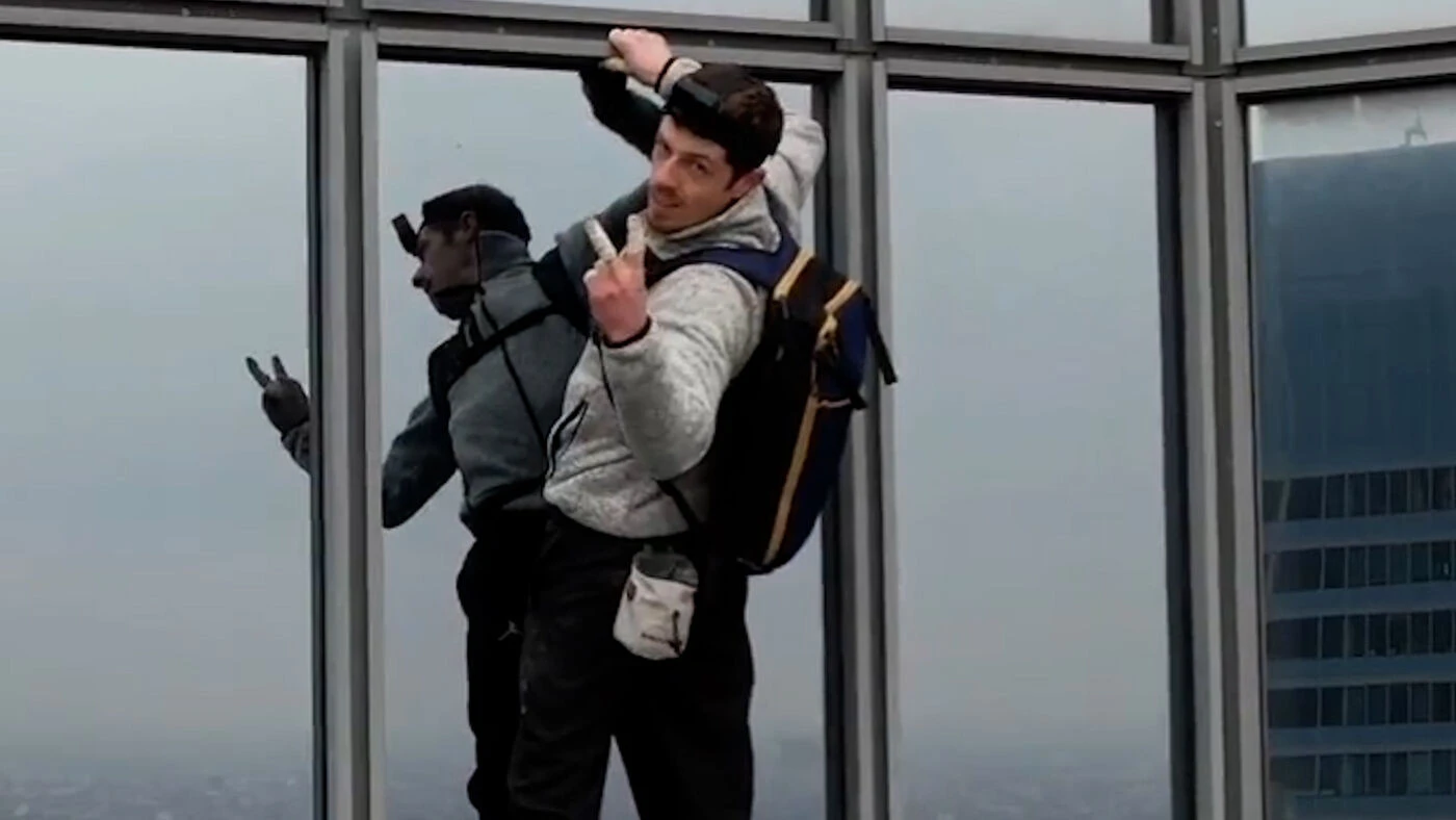 Paris : le grimpeur Anthony Andolfo escalade la tour Montparnasse sans sécurité