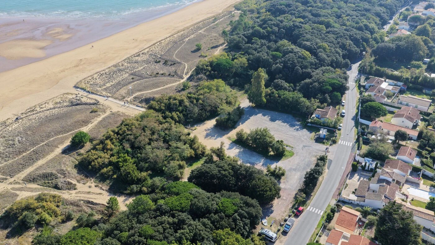Écoulement des eaux de pluie, toilettes écolos, clôtures… L’île d’Oléron investit pour protéger ses plages