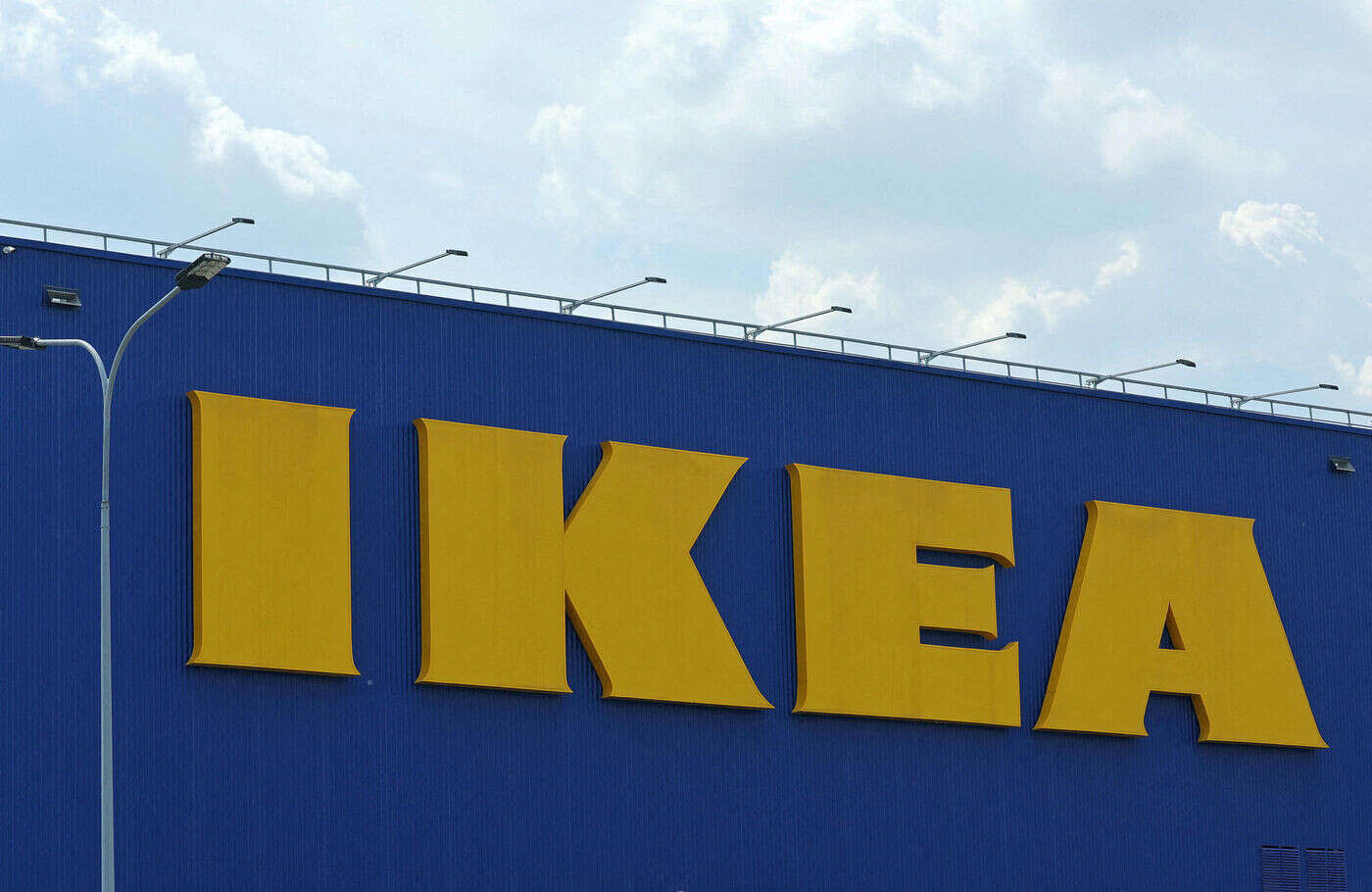 Magasin Ikea incendié en Lituanie : les services de renseignement accusent les services secrets russes