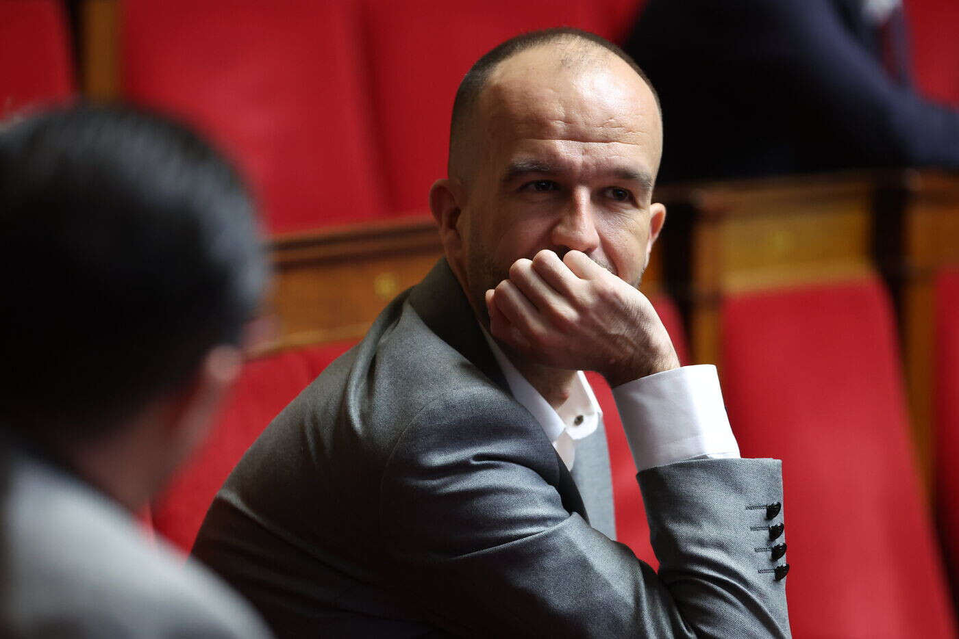 Nouveau gouvernement : LFI annonce qu’elle ne se rendra pas à l’invitation de Macron lundi à l’Élysée