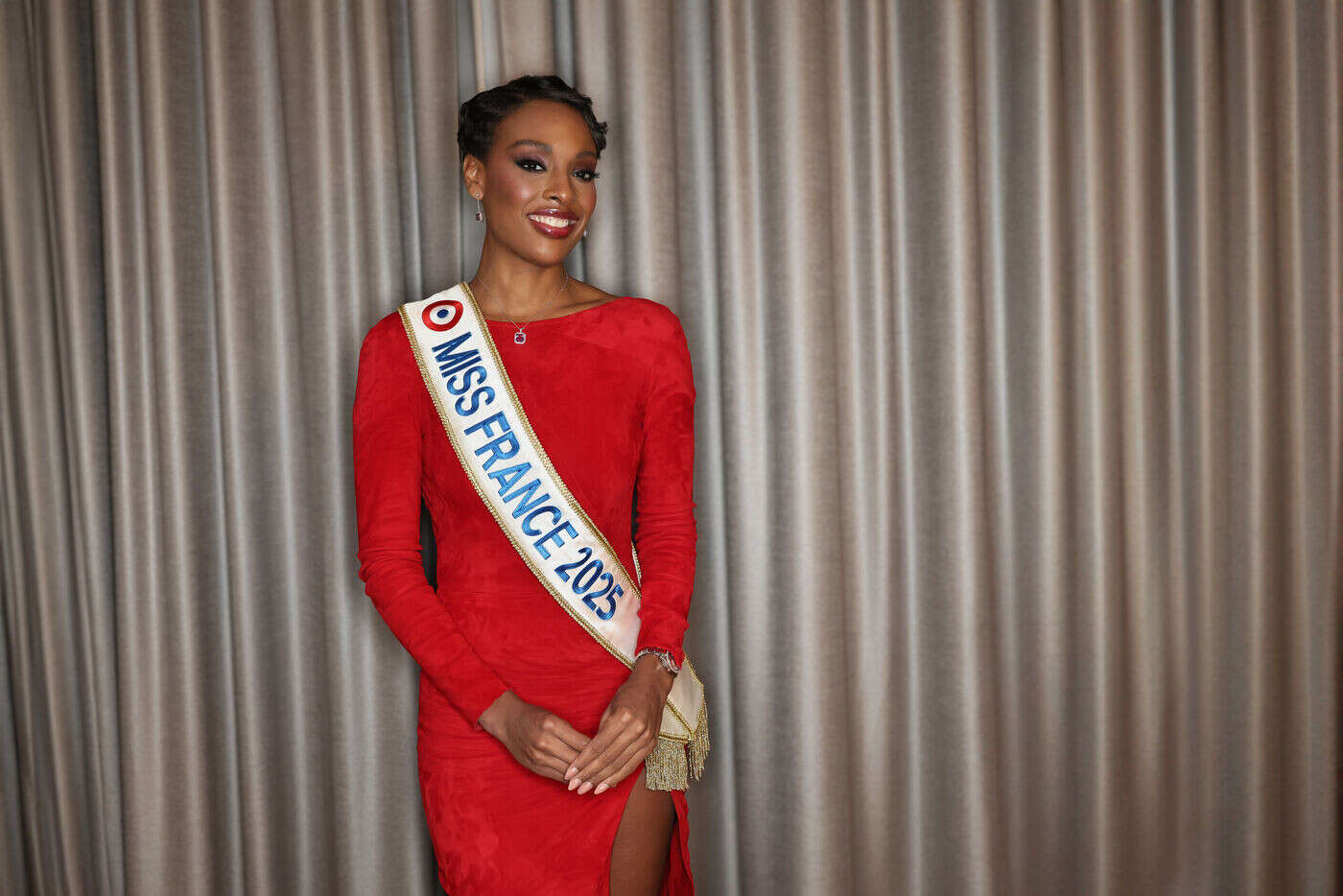 « J’ai malheureusement lu » : Angélique Angarni-Filopon, Miss France 2025, évoque le cyberharcèlement dont elle est victime