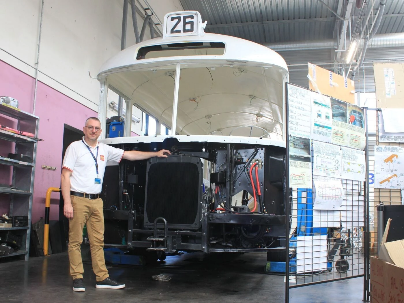 Toulouse : des salariés de Tisséo restaurent un bus Chausson de 1962 avec le soutien de la Fondation du Patrimoine