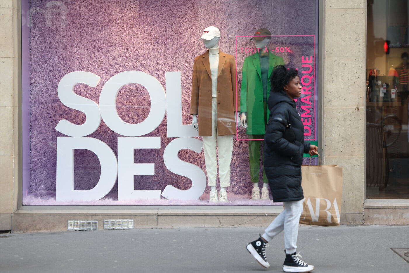 Soldes d’hiver 2025 : à quelles dates profiter des prix réduits dans votre région ?