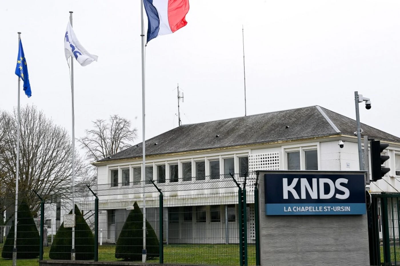 Cher : un incendie menace une usine d’armement classé Seveso
