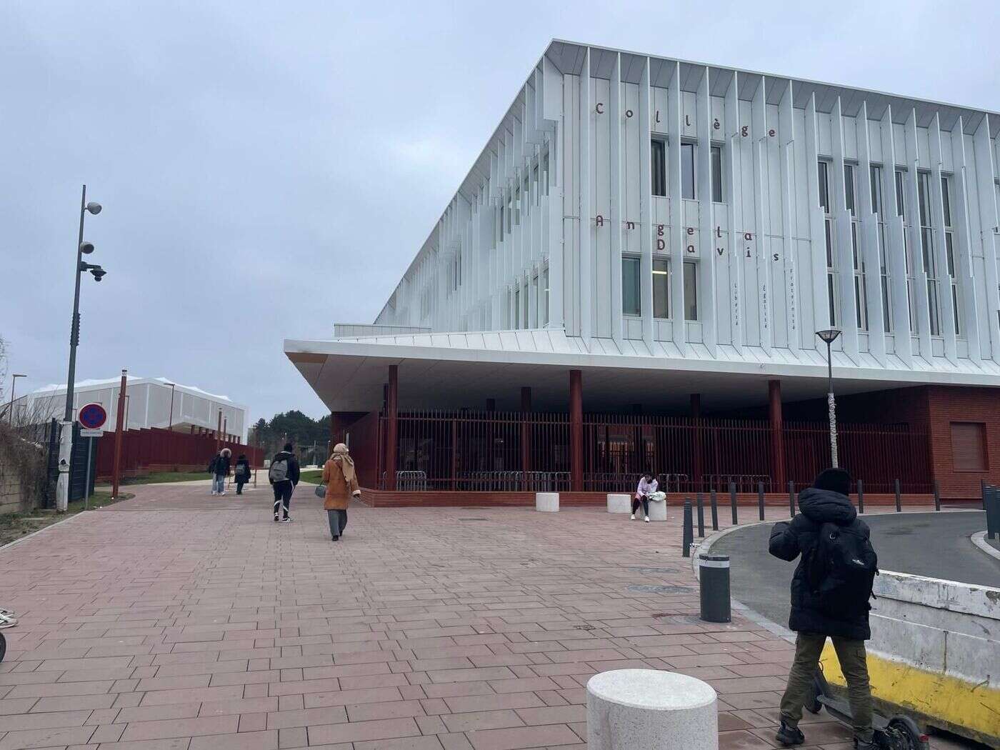 Seine-Saint-Denis : après des agressions, le dispositif de sécurité renforcé autour de 21 établissements scolaires