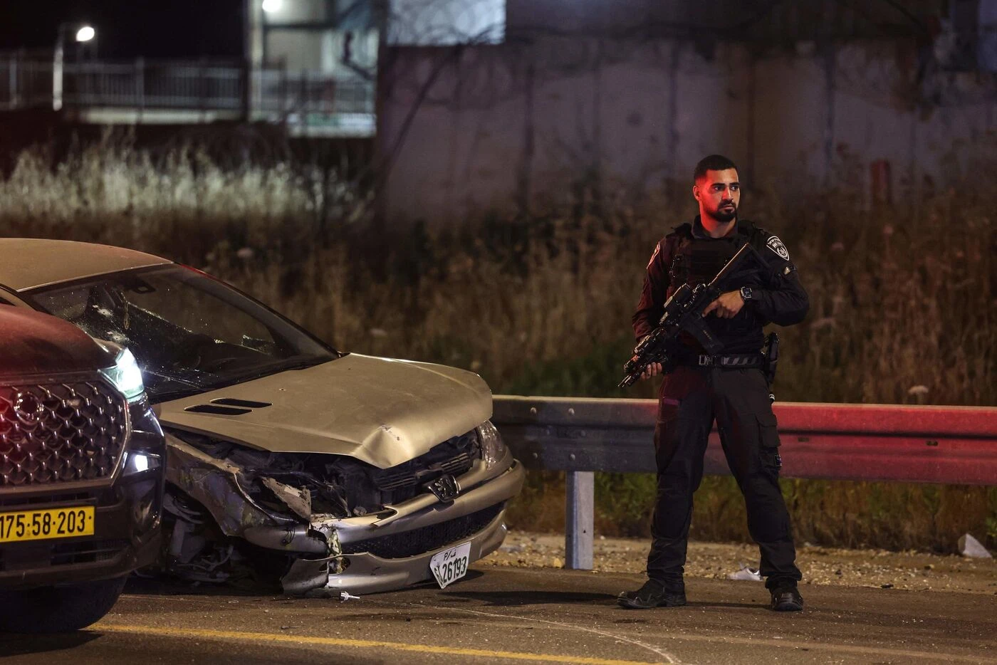 Deux adolescentes israéliennes blessées dans une attaque à la voiture-bélier en Cisjordanie, l’auteur tué