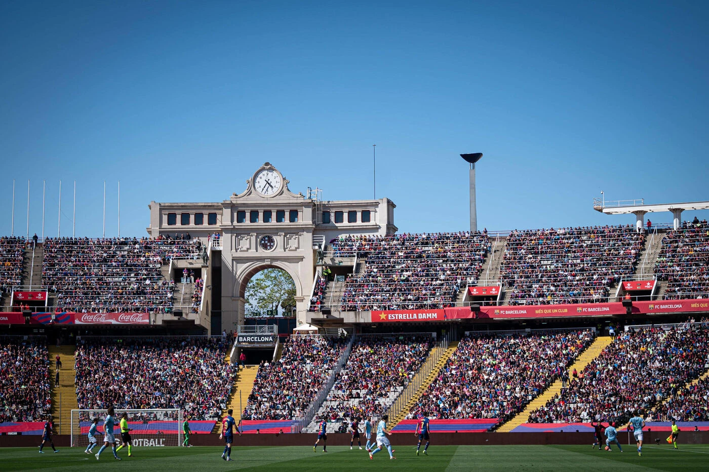 Ligue des champions : le Camp Nou pas encore prêt pour Barcelone - PSG, la rencontre aura lieu à Montjuïc