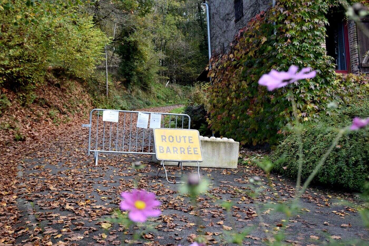 Puy-de-Dôme : un hameau attend toujours la reconstruction de sa route d’accès, coupée par les orages de l’été dernier