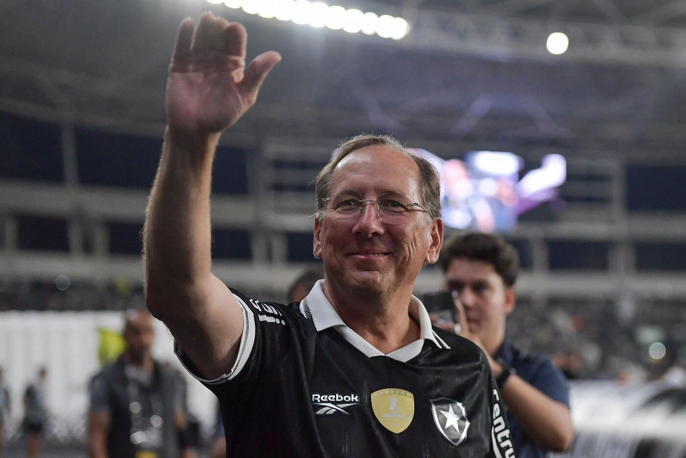 Football : le Botafogo de John Textor réclame 64 millions d’euros à l’OL