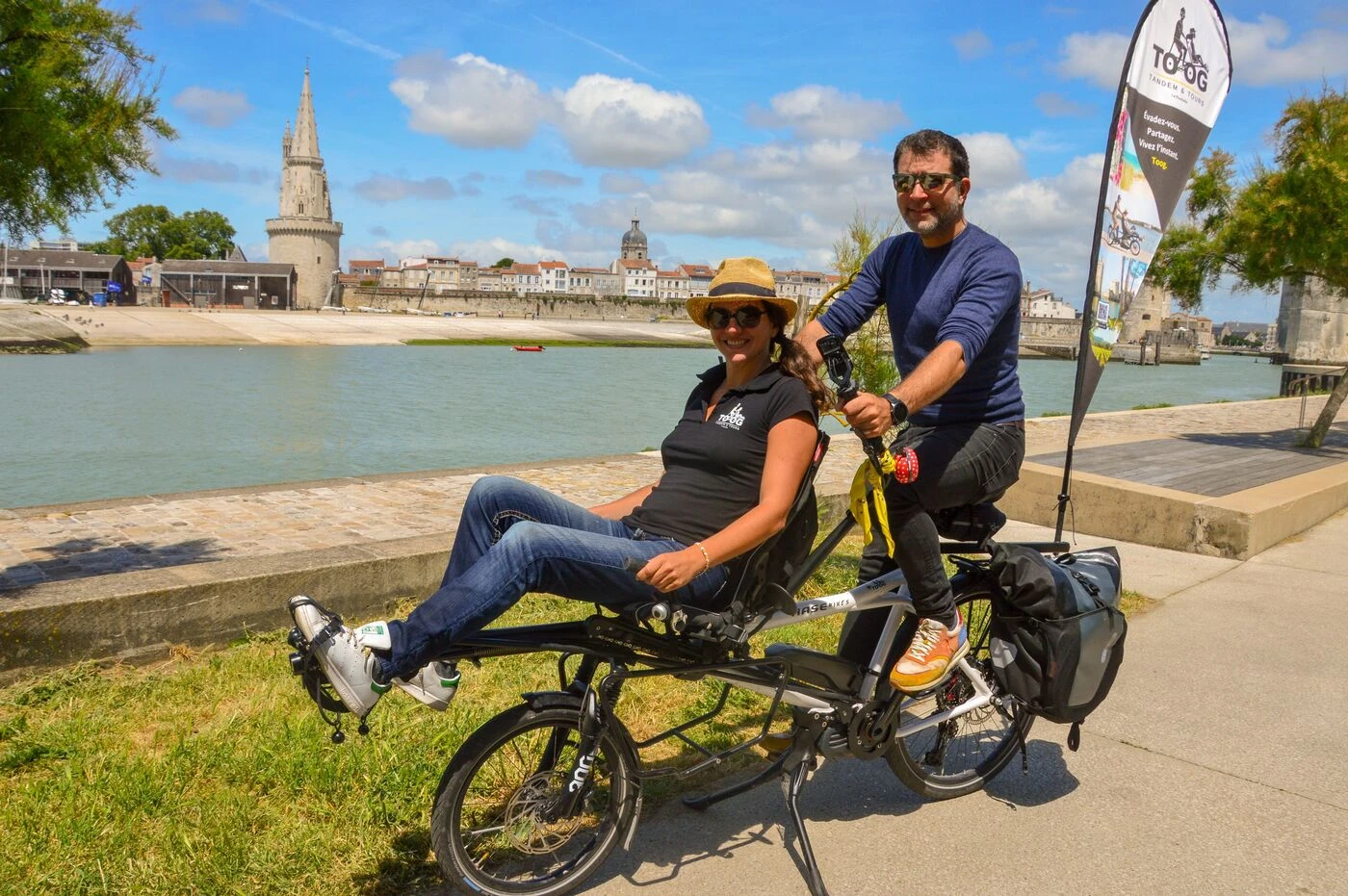 «Tout est réglable» : un couple de La Rochelle veut révolutionner la mobilité douce avec ses tandems semi-couchés