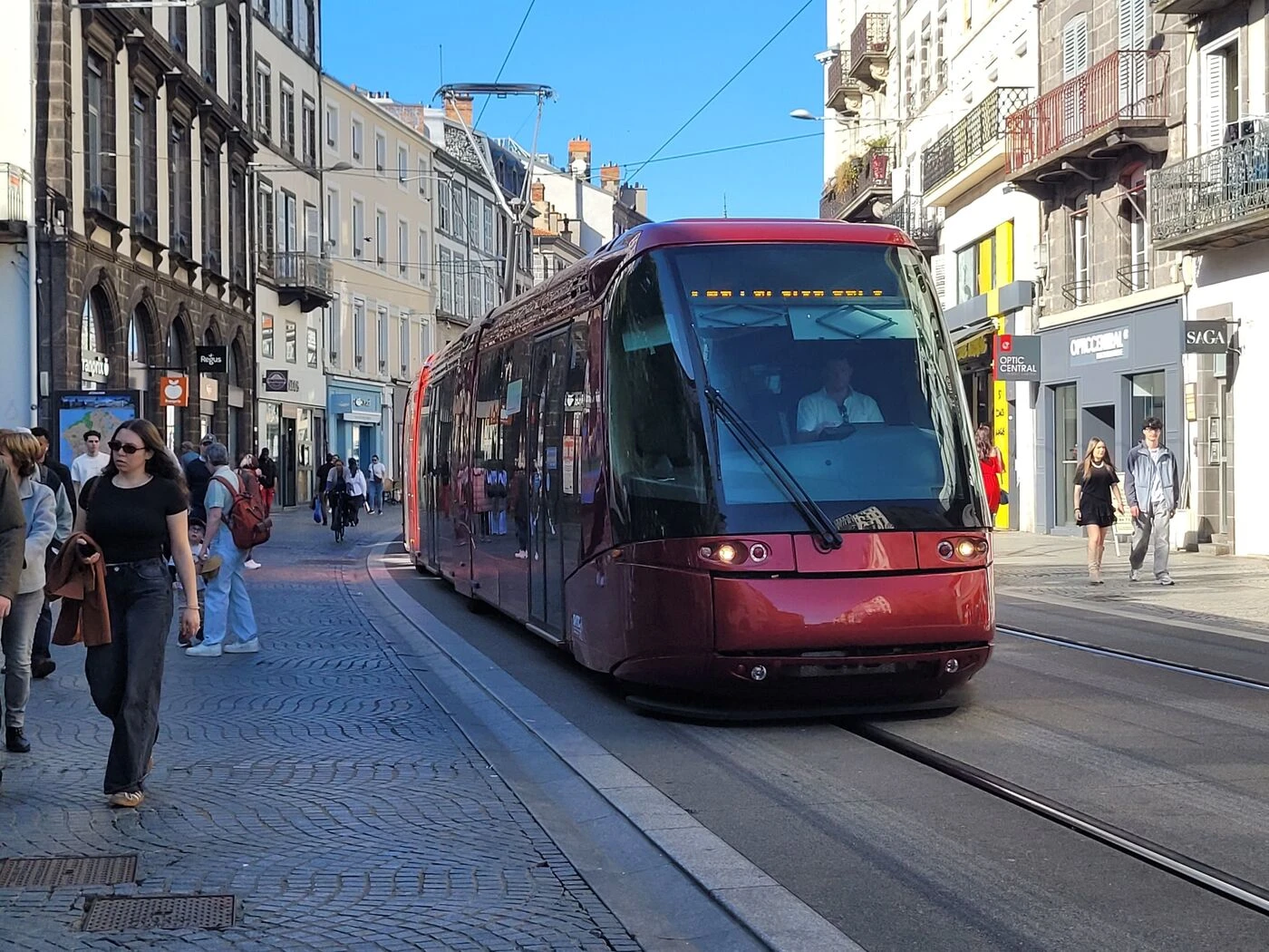 Nouveaux travaux, nouvelles galères… Encore un été sous chantier pour le tramway de Clermont-Ferrand