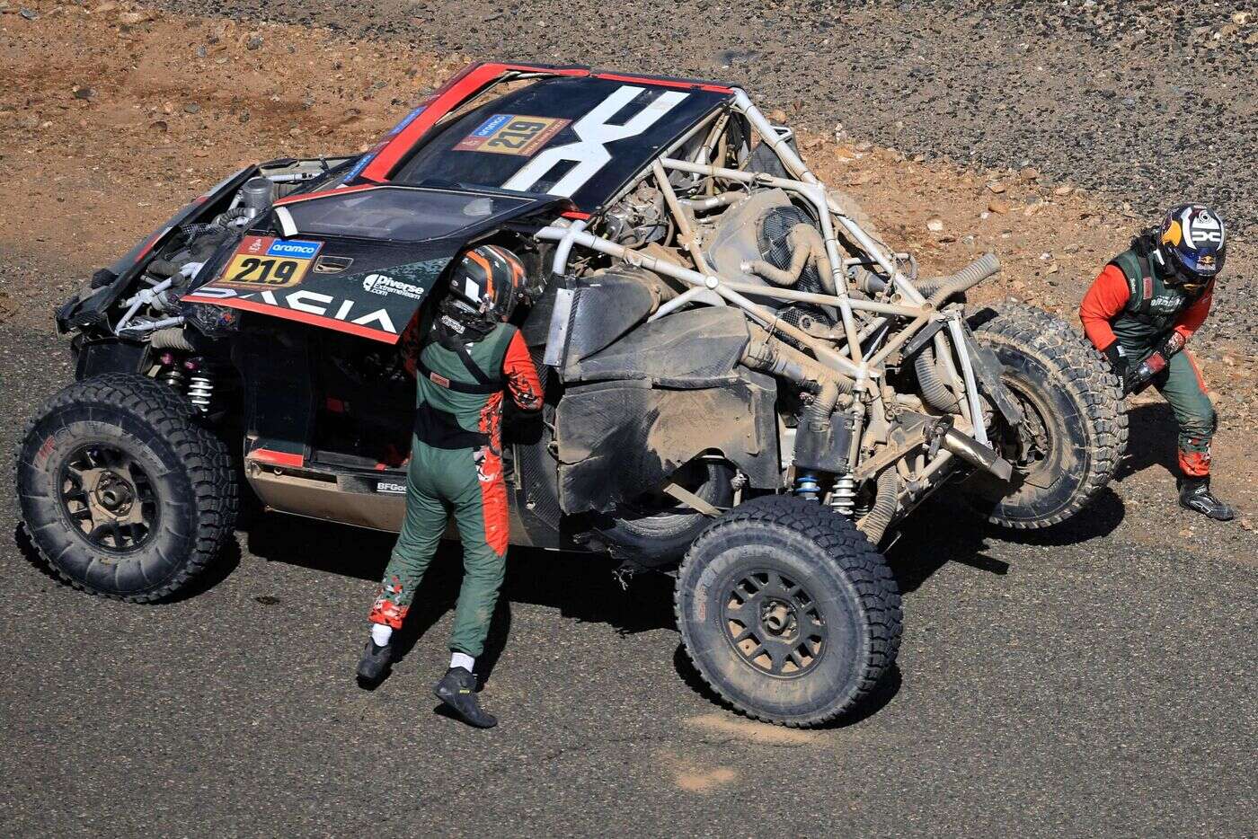 « Frustrante et décevante » : pourquoi Sébastien Loeb est remonté contre sa disqualification du Dakar 2025