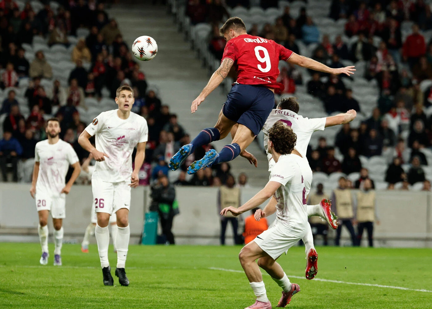 Explosivité, timing et sens du jeu : on a décrypté l’incroyable saut décisif à 2,50m d’Olivier Giroud