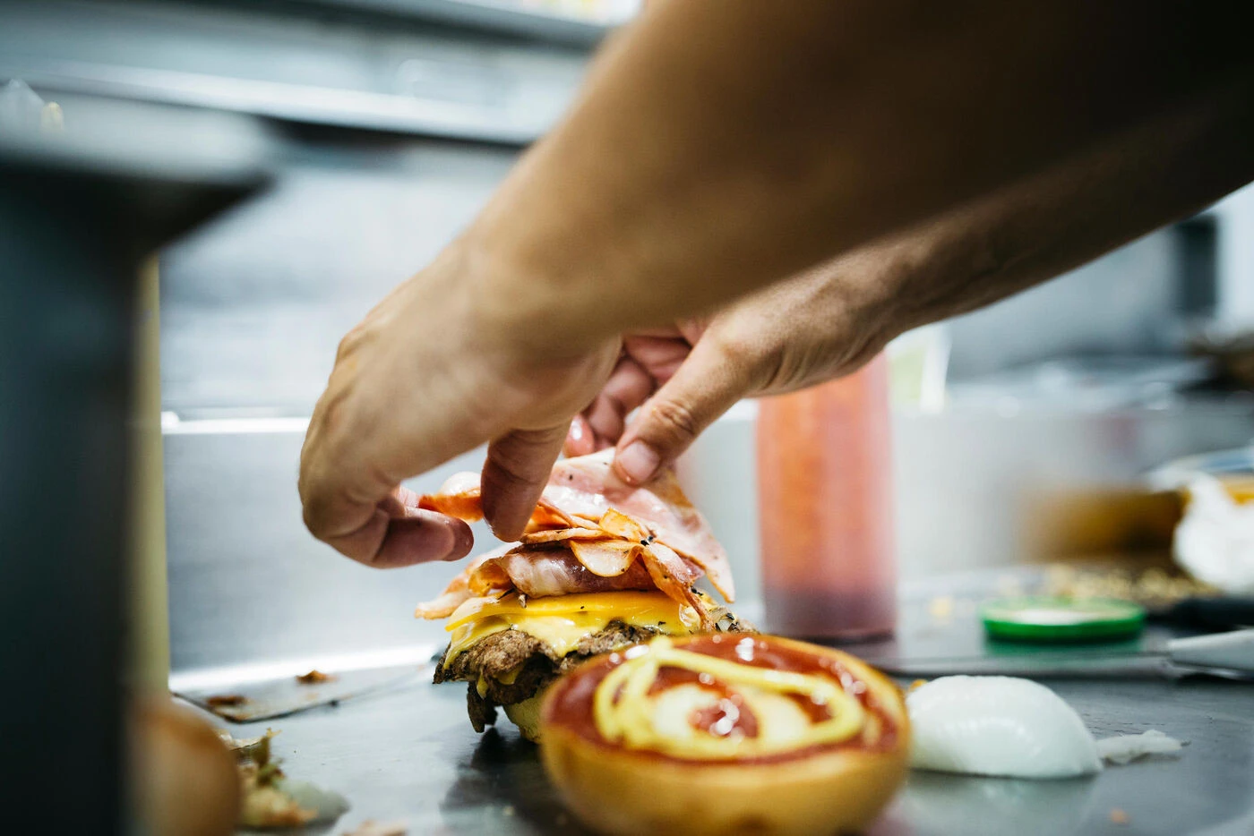 Composition des produits, allergènes et Nutri-Score : les fast-foods épinglés pour leur manque de transparence