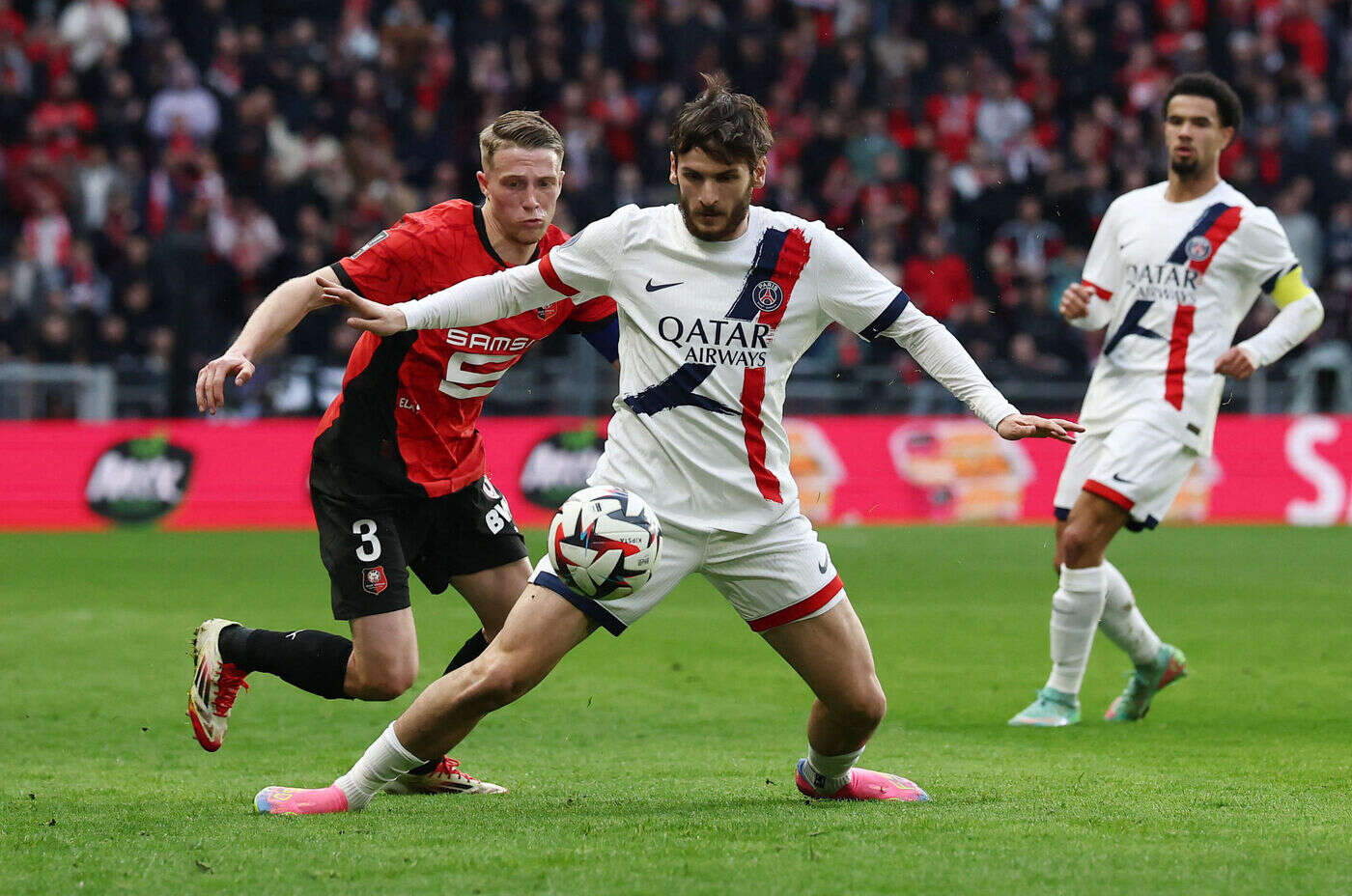 « Une dinguerie ! » : une photo très spectaculaire de « Kvara » fait rêver les supporters du PSG