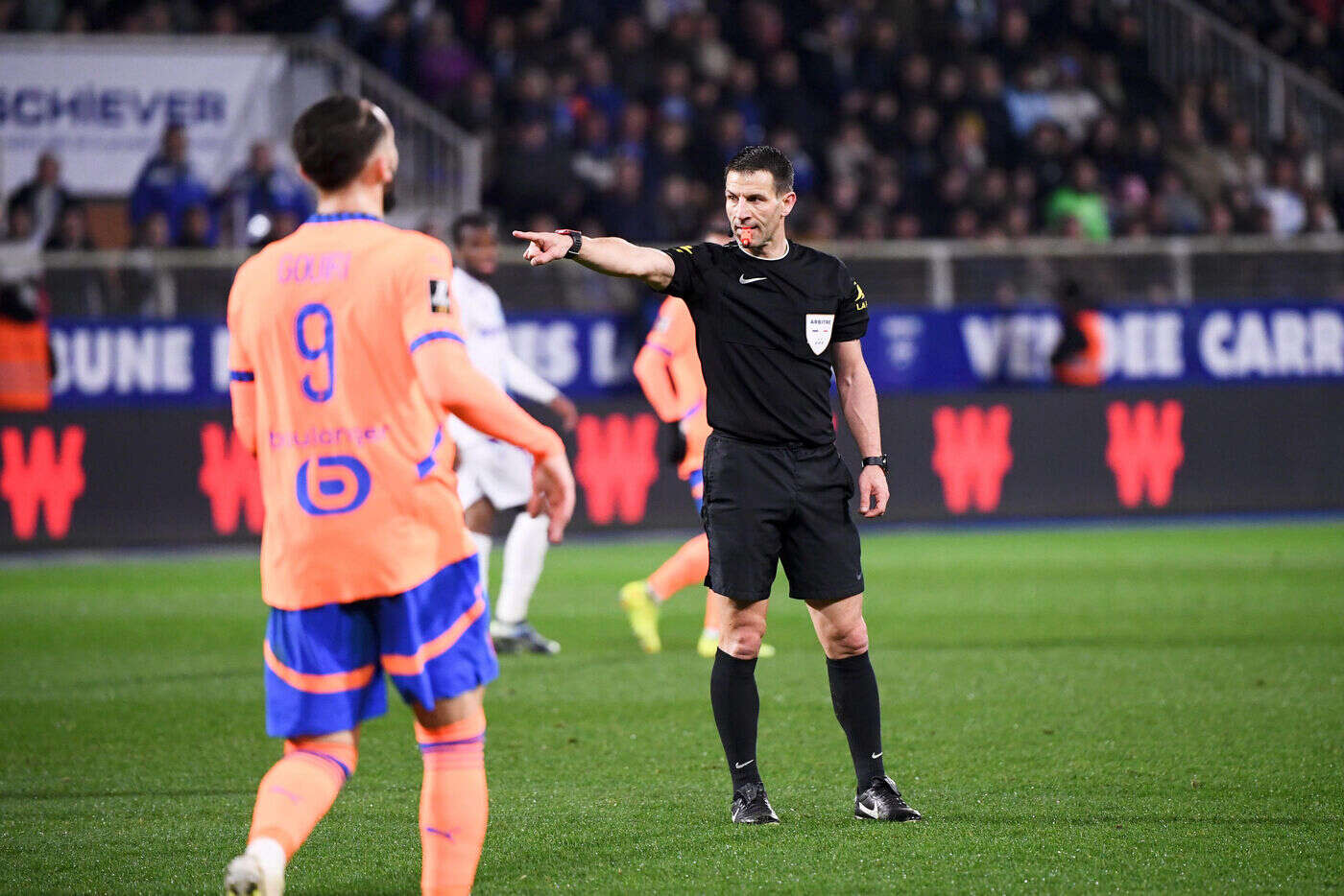 Crise du foot français : que se passerait-il si les arbitres exerçaient « leur droit de retrait » ?