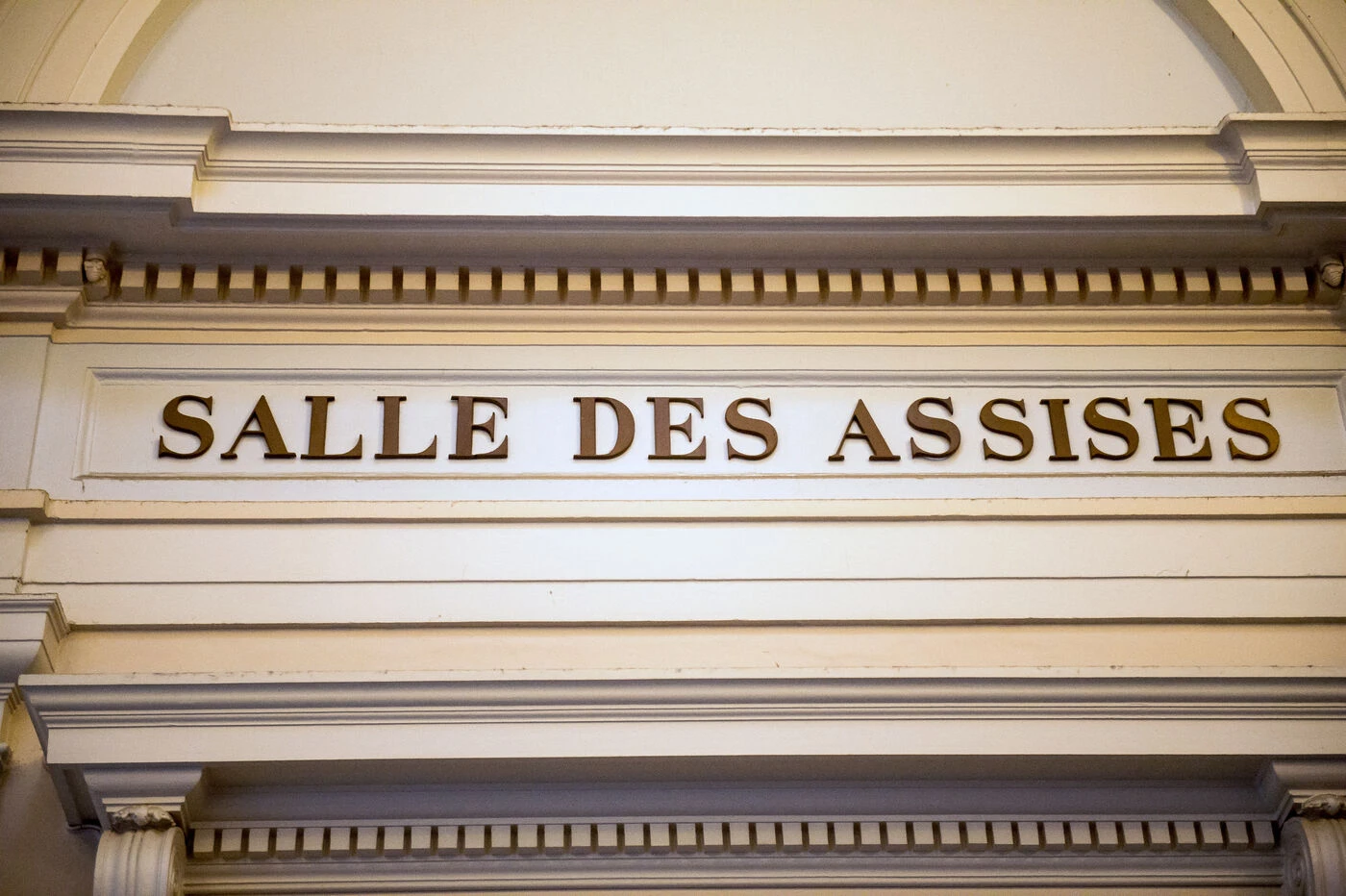 Jugé pour la 3e fois, un homme condamné à 27 ans de réclusion pour le viol et le meurtre de sa compagne